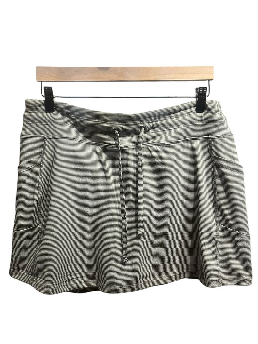 Balance Collection Women's Grey Striped Sport Athletic Exercise Skort SIZE XL